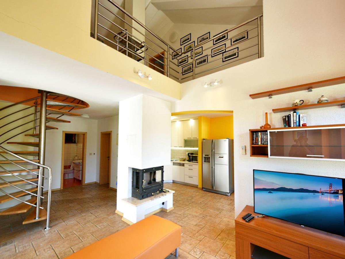 Villa Yellow House By Interhome Diklo Exterior foto